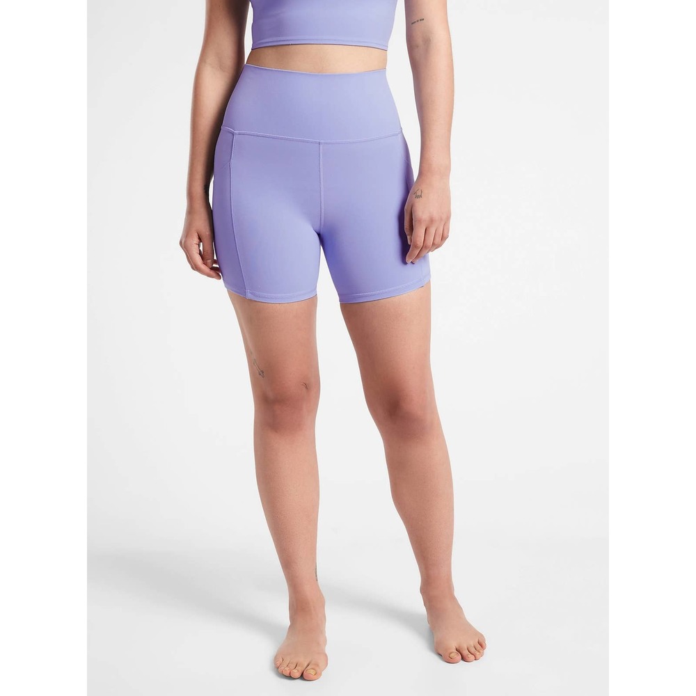 Athleta Salutation Stash Pocket 5" Yoga Shorts Victorian Periwinkle Purple Small